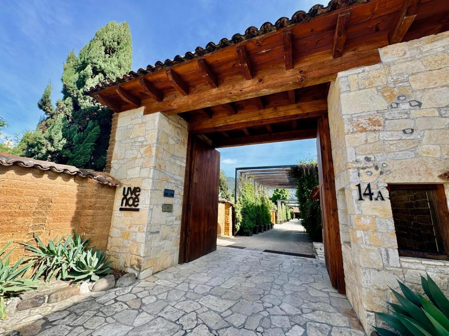 Uvence Arte + Hotel San Cristóbal de Las Casas Екстериор снимка